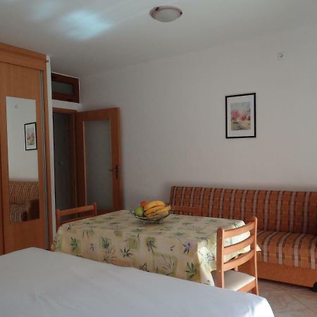 Vila Lola Apartmani Трогир Экстерьер фото